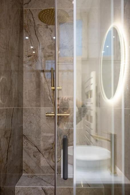 New Luxury And Cozy Apartment - Notre Dame Paris Luaran gambar