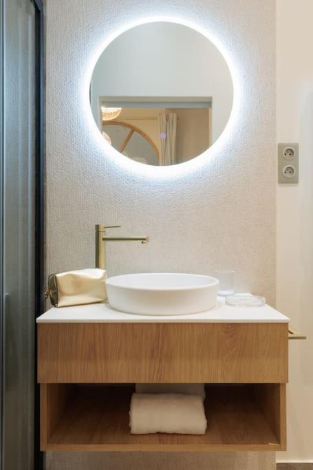 New Luxury And Cozy Apartment - Notre Dame Paris Luaran gambar